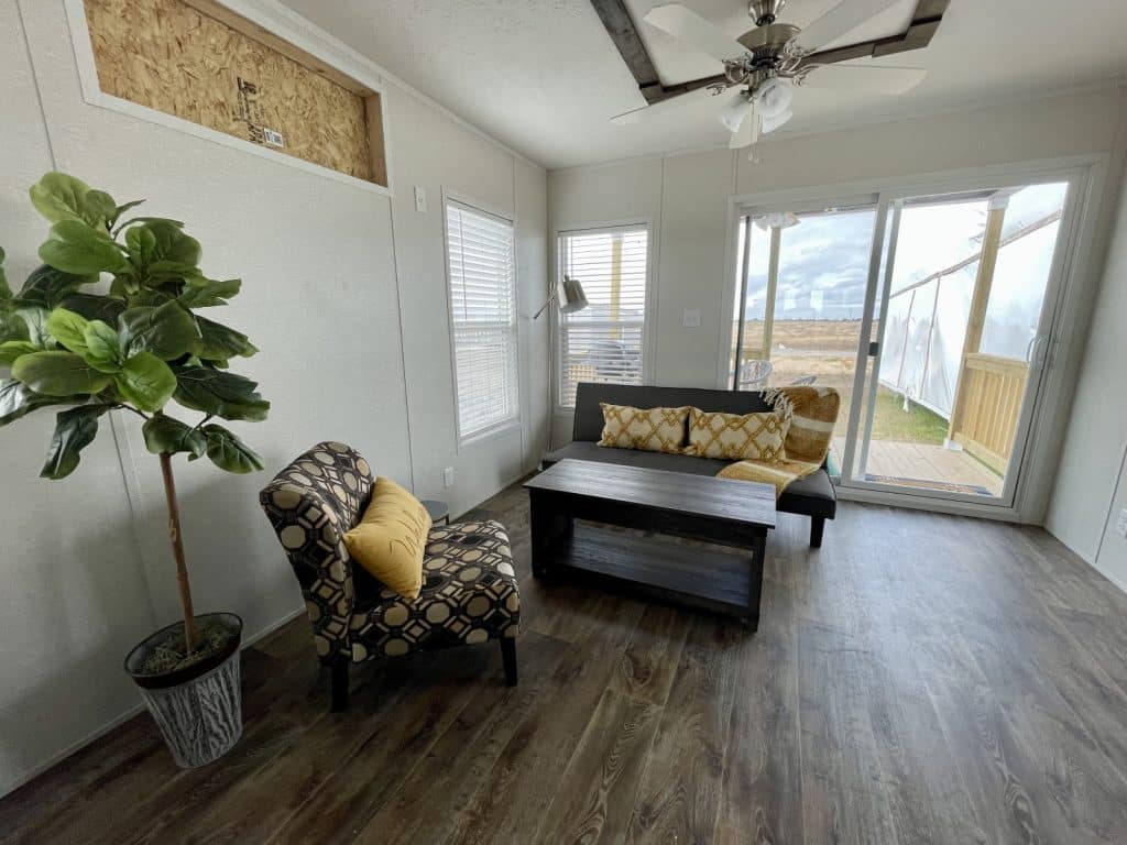 Living room with outdoor 3